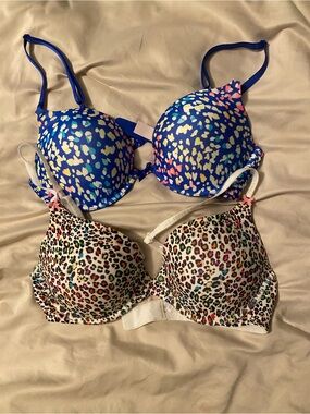 Victoria's Secret Blue & White Multicolor Printed Bra Set